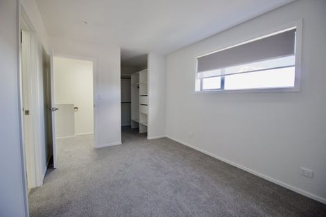 Photo of property in 2/94 Target Road, Totara Vale, Auckland, 0629