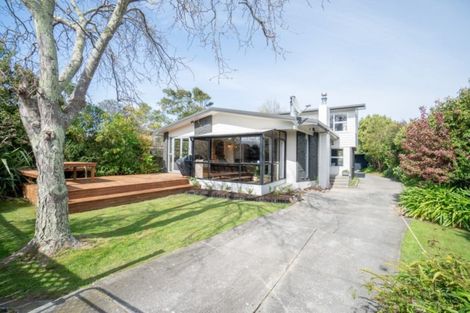 Photo of property in 28 Summerhill Drive, Fitzherbert, Palmerston North, 4410