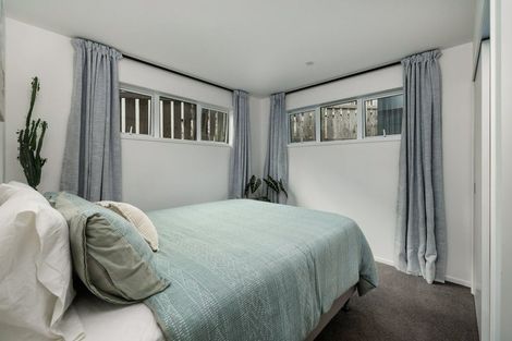 Photo of property in 12a Waterview Place, Haruru, 0204