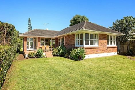 Photo of property in 37 Millen Avenue, Pakuranga, Auckland, 2010