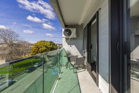 Photo of property in 305/9 East Street, Papakura, 2110