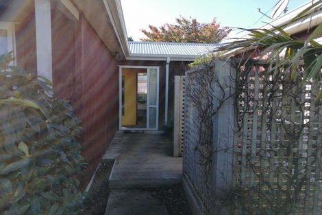 Photo of property in 19 Cumming Street, Okato, 4335
