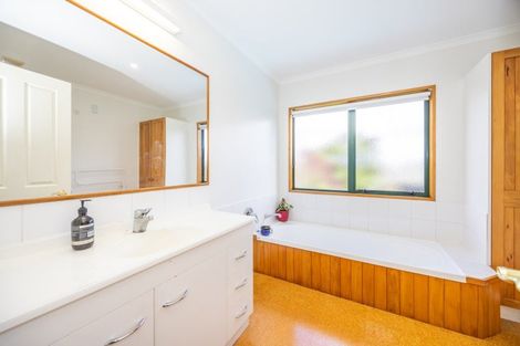 Photo of property in 19 Parkside Drive, Huntington, Hamilton, 3210