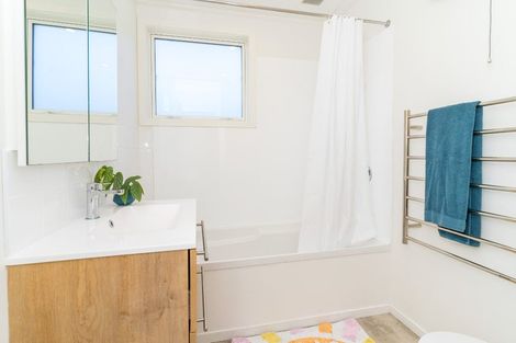 Photo of property in 28 Edinburgh Street, Green Island, Dunedin, 9018