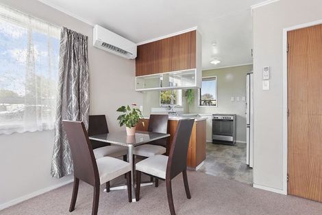 Photo of property in 1/4 Pomaria Road, Henderson, Auckland, 0610