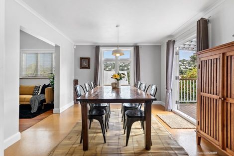 Photo of property in 14 Garfield Street, Brooklyn, Wellington, 6021