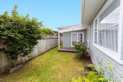 Photo of property in 19 Great North Road, Saint Johns Hill, Whanganui, 4501