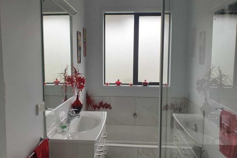 Photo of property in 61 Links Drive, Waiwhakaiho, New Plymouth, 4312