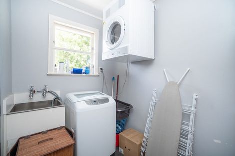 Photo of property in 88 Wikiriwhi Crescent, Awapuni, Palmerston North, 4412