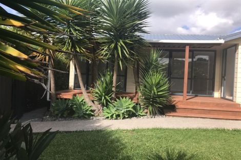 Photo of property in 3 Amberly Rise, Helensville, 0800