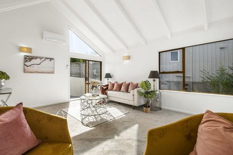Photo of property in 2/55 Monarch Avenue, Hillcrest, Auckland, 0627