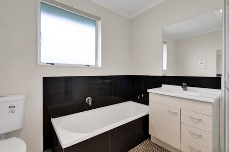 Photo of property in 25 Silvan Place, Bell Block, New Plymouth, 4312