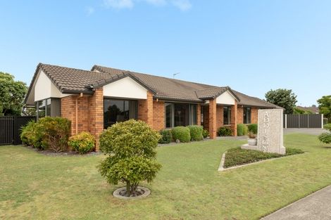 Photo of property in 5 Seabreeze Place, Papamoa Beach, Papamoa, 3118