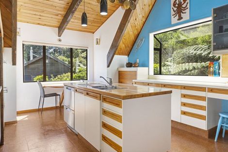 Photo of property in 30 Ngaumatau Road, Point Howard, Lower Hutt, 5013