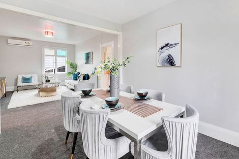 Photo of property in 2/55 Chislehurst Street, Henderson, Auckland, 0612