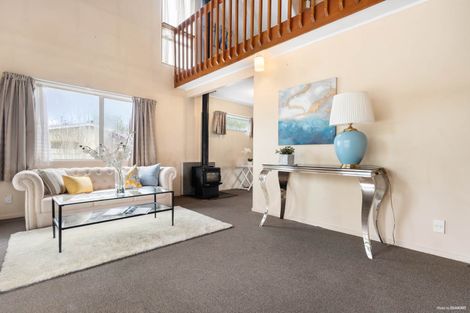 Photo of property in 27 Chrisarda Place, Red Hill, Papakura, 2110