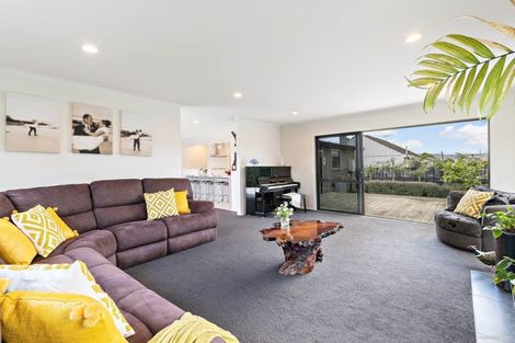 Photo of property in 21 Kelvin Road, Papakura, 2110