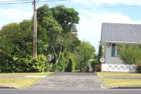 Photo of property in 2/284 East Coast Road, Forrest Hill, Auckland, 0620