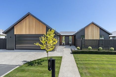 Photo of property in 21 Dundee Road, Mosgiel, 9024