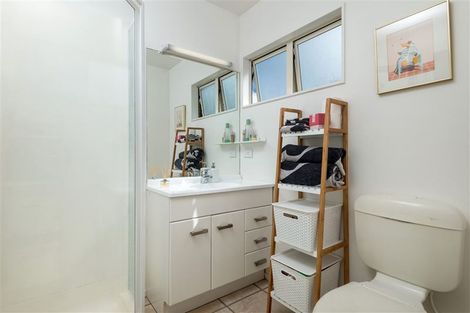 Photo of property in 17 Ponderosa Drive, Oteha, Auckland, 0632