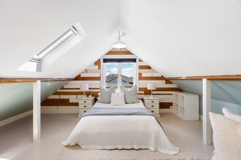 Photo of property in 28 Fitzroy Road, Bluff Hill, Napier, 4110