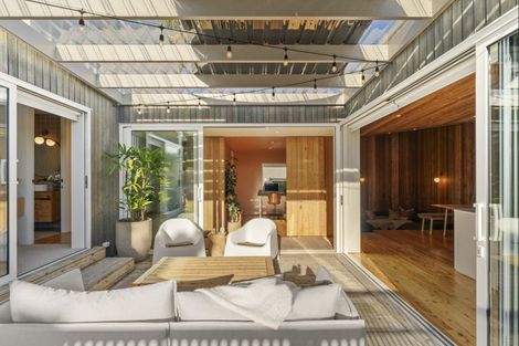 Photo of property in 249b Oceanbeach Road, Mount Maunganui, 3116