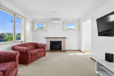 Photo of property in 27 Bledisloe Street, Levin, 5510