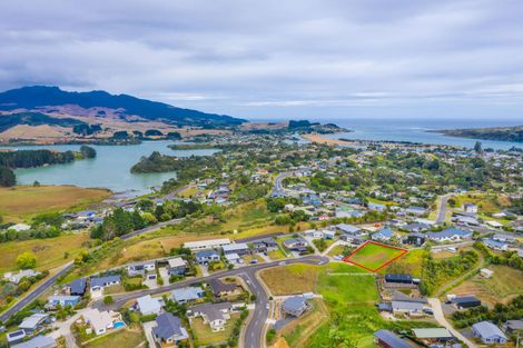 Photo of property in 16a Puka Place, Raglan, 3225