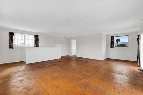 Photo of property in 117 Weraroa Road, Waverley, 4510