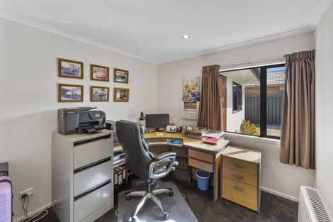 Photo of property in 18 Mcnaughton Place, Onekawa, Napier, 4110