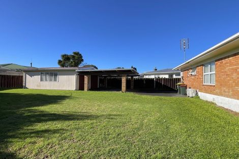 Photo of property in 79 Rosehill Drive, Rosehill, Papakura, 2113