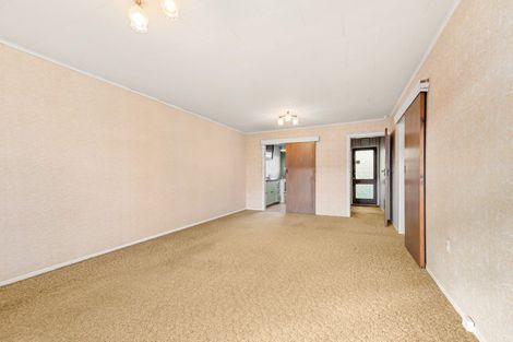 Photo of property in 52d Whites Line West, Woburn, Lower Hutt, 5010