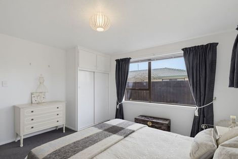 Photo of property in 69 Sarabande Avenue, Redwood, Christchurch, 8051