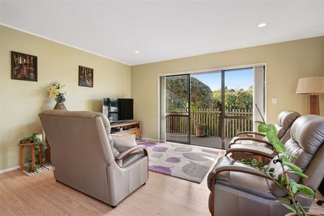 Photo of property in 39 D'oyly Drive, Stanmore Bay, Whangaparaoa, 0932