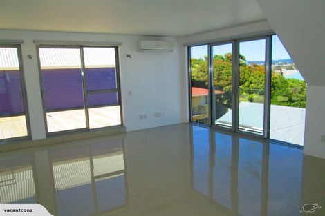 Photo of property in 8 Bourke Street, Kilbirnie, Wellington, 6022