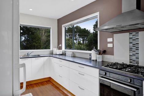 Photo of property in 2952 Eltham Road, Opunake, 4682