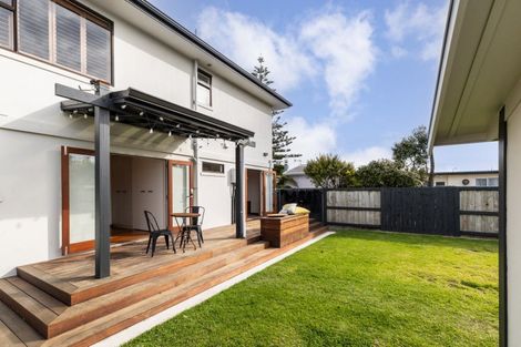 Photo of property in 62 Meeanee Quay, Westshore, Napier, 4110