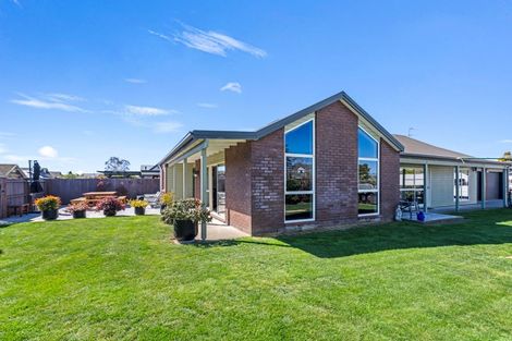 Photo of property in 150 Royal Park Drive, Parklands, Christchurch, 8083
