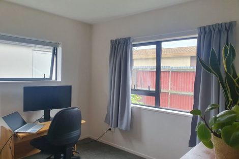 Photo of property in 80b Shakespeare Road, Waltham, Christchurch, 8023