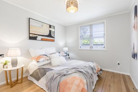 Photo of property in 48 Longburn Road, Henderson, Auckland, 0610