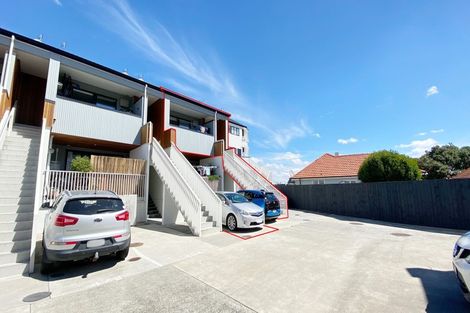 Photo of property in 5/2 Frances Bryers Road, Hobsonville, Auckland, 0616