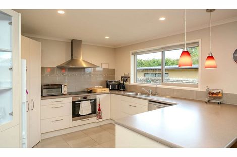 Photo of property in 13 Barrett Place, Kerikeri, 0230