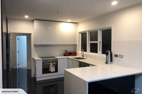 Photo of property in 230c Pakuranga Road, Pakuranga Heights, Auckland, 2010