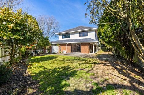 Photo of property in 13 Broadfell Avenue, Avonhead, Christchurch, 8042
