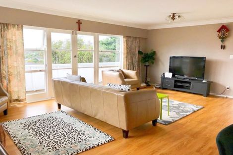 Photo of property in 117 Forrest Hill Road, Forrest Hill, Auckland, 0620