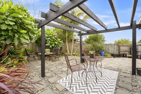 Photo of property in 2 Langton Road, Stanmore Bay, Whangaparaoa, 0932
