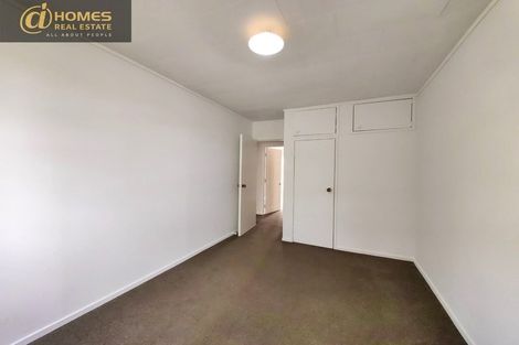 Photo of property in 40 Eyre Street, Henderson, Auckland, 0612