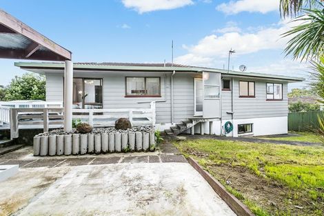 Photo of property in 4 St Catherine Crescent, West Harbour, Auckland, 0618