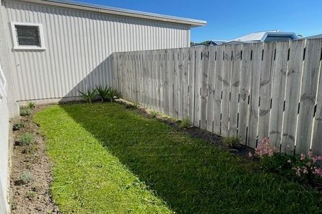 Photo of property in 2/1305 Cardiff Place, Mayfair, Hastings, 4122