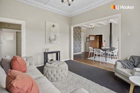 Photo of property in 32 Adderley Terrace, Ravensbourne, Dunedin, 9022